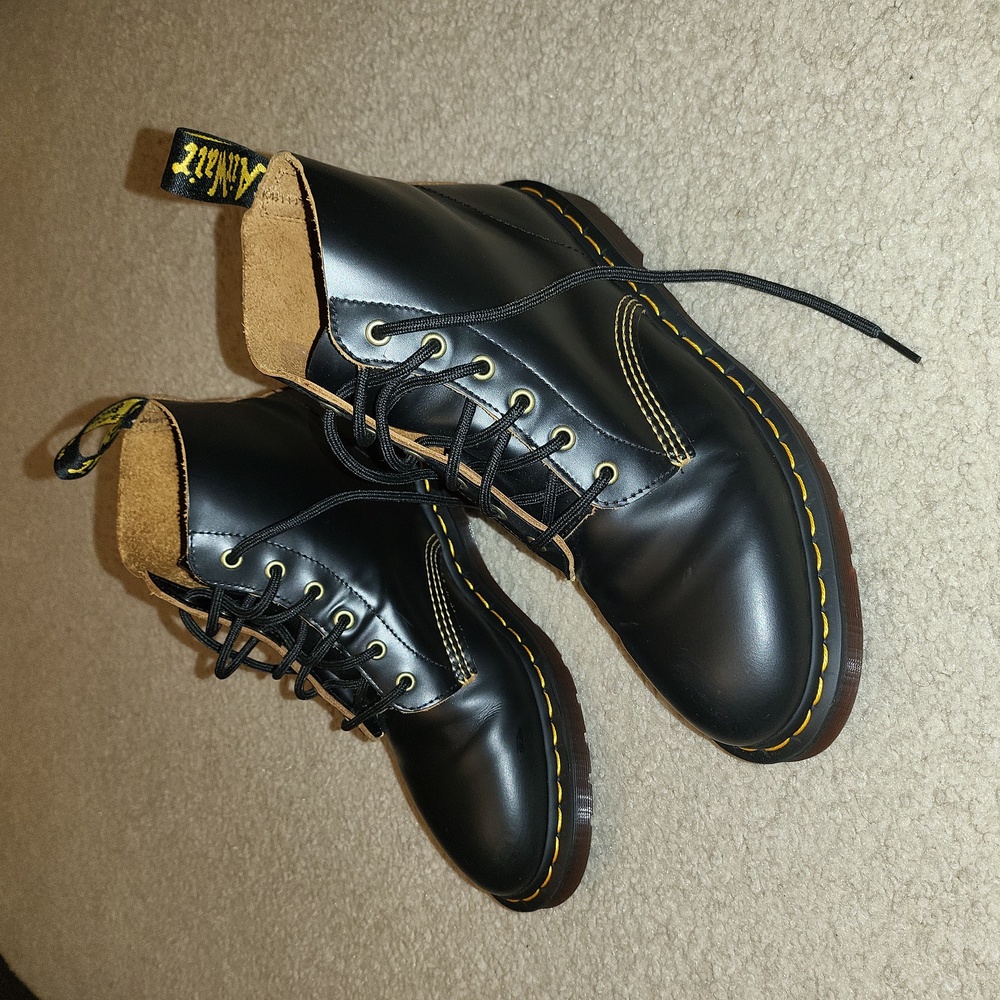 Dr Martens 101 Yellow Stitch Smooth Leather Ankle Boots - Picture 2 of 7